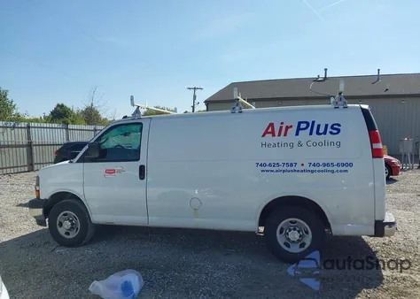 2017 Chevrolet Express 2500 Work Van from USA, damaged, VIN 1GCWGAFF5H1137853